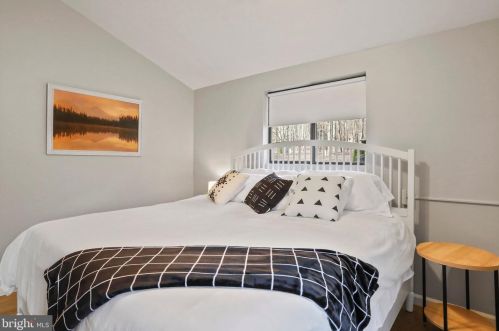 4 Pileated Woodpecker Ln, Hedgesville WV  25427-6232 exterior