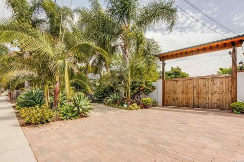 1718 Washington Ave, Santa Ana, CA 92706-3228