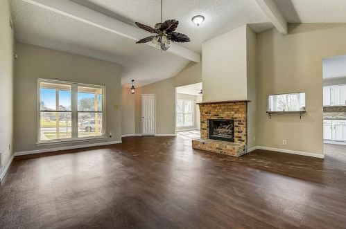 2006 Rochelle Ln, Carrollton TX 75007-2209 exterior