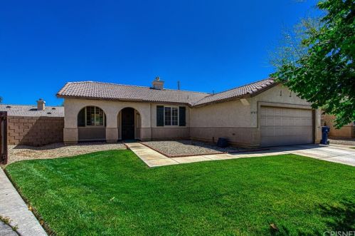 45815 Trafalgar Ct, Lancaster, CA 93534-5185