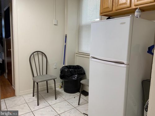 2140 10th St, Philadelphia PA 19148-3005 exterior