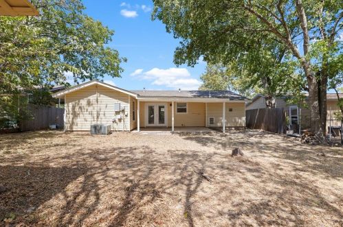 5707 Cedardale Dr, Austin TX  78745-4023 exterior