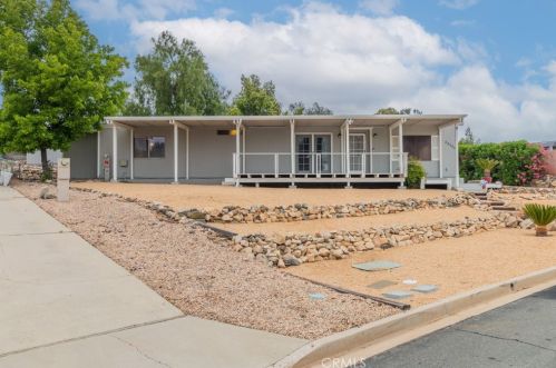 33386 Homestead Ln, Wildomar, CA 92595-9166