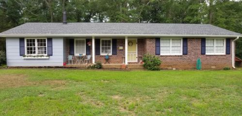 476 Jackson Lake Inn Rd, Jackson, GA 30233-4706