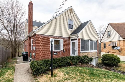 3955 Farrell Dr, Cincinnati, OH 45211-3706