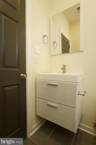 5433 Chancellor St, Philadelphia PA  19139-4051 exterior