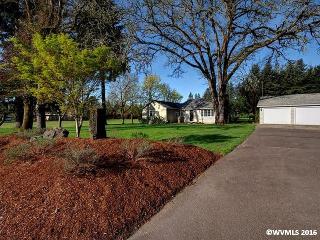 32688 Peoria Rd, Albany, OR 97321-9430