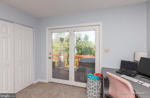 423 Shannondale Rd, Harpers Ferry WV 25425-4564 exterior