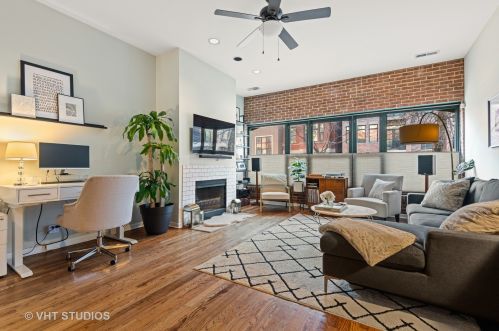 2943 Lincoln Ave, Chicago, IL 60657-4108