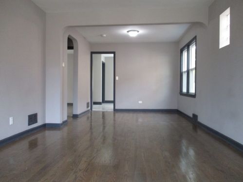 14522 Emerald Ave, Chicago, IL 60827-2619