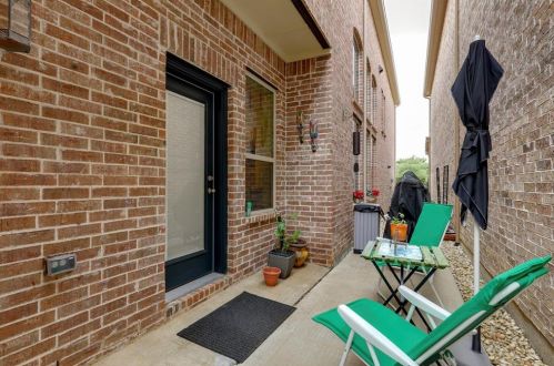 6639 Deleon St, Irving TX  75039-3437 exterior