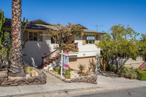 39 Vine St, San Carlos, CA 94070-2028
