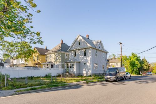 22 High St, Tinton Falls NJ  07724-3451 exterior