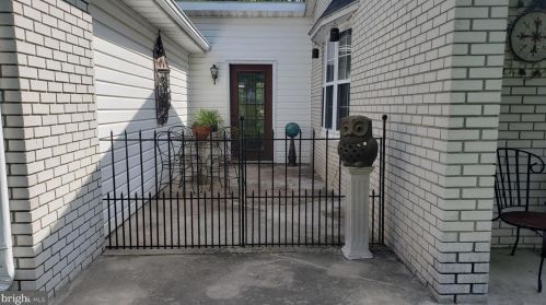 48 Calvin Unger Ln, Berkeley Springs WV 25411-5181 exterior