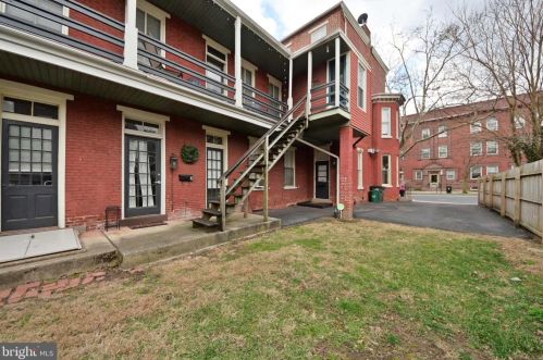 113 Walnut St, Lancaster PA  17602-2451 exterior