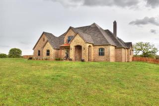 113 Mill Crossing Ln, Springtown, TX 76082-5392