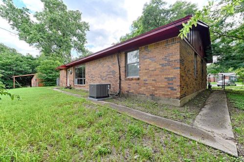 4909 Dalevale Ct, Fort Worth TX  76135-1707 exterior