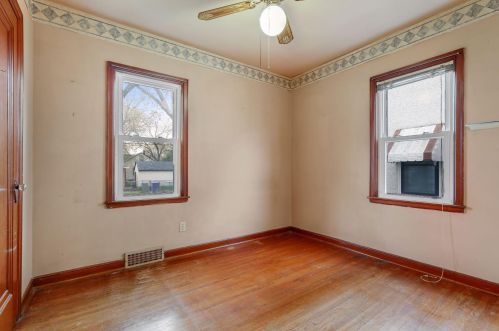 1611 Chelsea St, Saint Paul MN  55108-2214 exterior