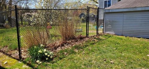 14 Carriage Trl, Gales Ferry, CT 06339-1709