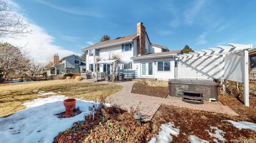 18020 Berry Dr, Aurora CO  80015-2616 exterior