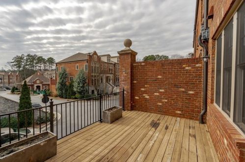 2912 Hermance Dr, Atlanta GA  30319-2704 exterior
