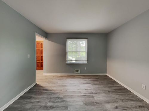 138 Candlelight Ln, Atlanta GA  30331-3930 exterior