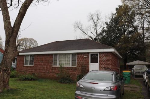 869 Dennis Dr, Forest Park, GA 30297-1347