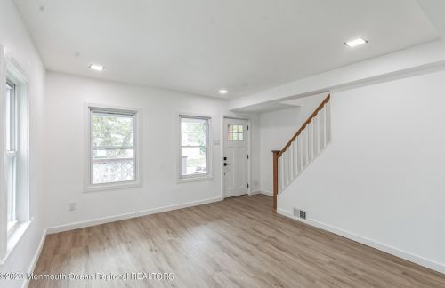 1102 Asbury Ave, Tinton Falls NJ 07712-5727 exterior