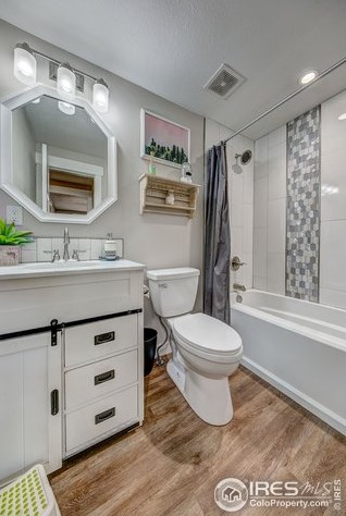 3015 Sheridan Ave, Loveland CO 80538-2647 exterior