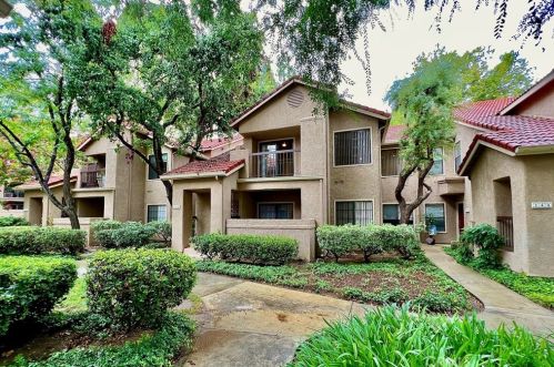 2343 Archwood Ln, Simi Valley, CA 93063-6142
