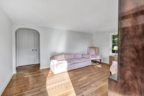 72 Kent Rd, Wilton, CT 06897-4309