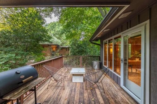910 Barton Woods Rd, Atlanta GA  30307-1308 exterior