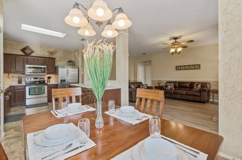 7809 Park Downs Dr, Fort Worth TX  76137-5451 exterior