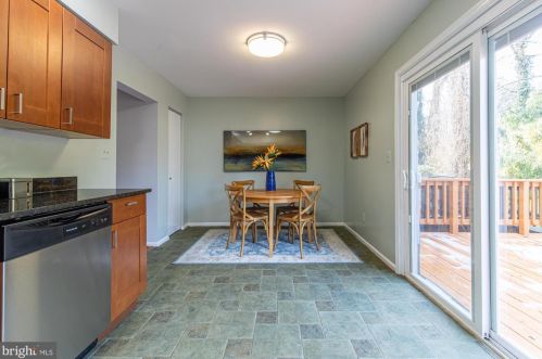 125 Kinsman View Cir, Silver Spring MD 20901-1600 exterior