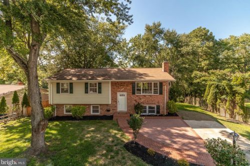 2402 Gunwale Pl, Woodbridge, VA 22192-2113