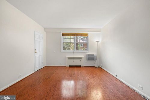 4307 2nd Rd, Arlington, VA 43073-2960