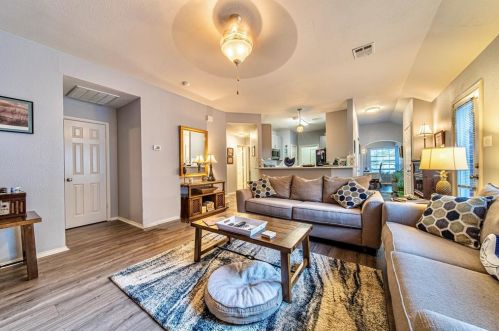 1305 Deville Cir, Garland TX 75043-1851 exterior