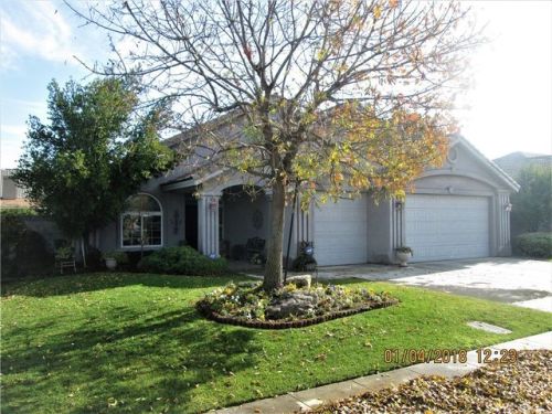 1529 Taylor Ln, Madera, CA 93637-8647