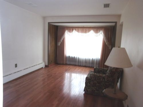 5725 Nagle Ave, Chicago, IL 60638-3401