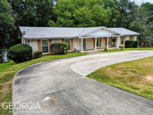 352 Harris Manor Dr, Atlanta, GA 30311-2117