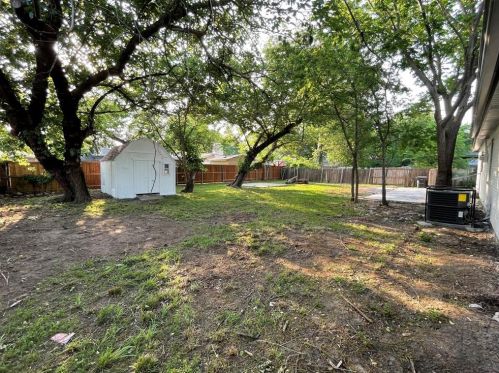 3800 Knox St, Fort Worth TX  76119-4819 exterior