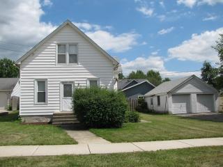 1716 Hamilton St, Romeoville, IL 60441-4320