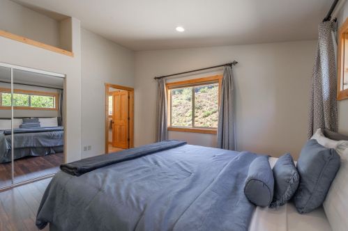 11550 Rhineland Ave, Truckee CA  96161-7070 exterior