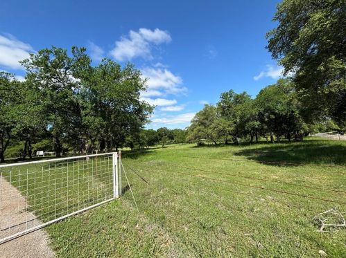 3701 County Road 255, Georgetown, TX 78633-4044