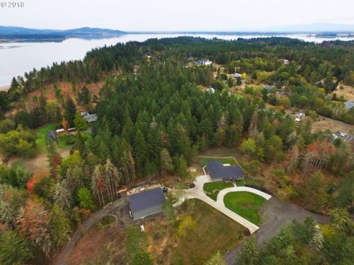 88791 Lynette Ln, Veneta, OR 97487-9639