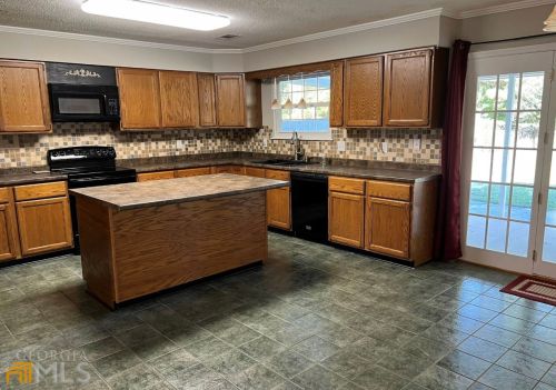 112 Forest Mill Dr, Warner Robins, GA 31088-6601