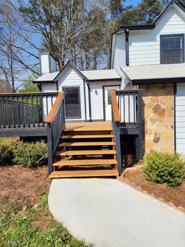 5728 Phillips Dr, Morrow, GA 30260-1047