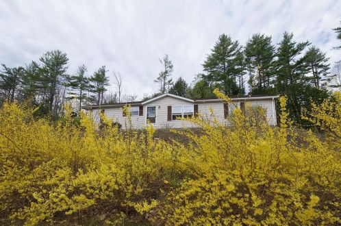 76 2nd Nh Tpke, Hillsboro, NH 03244-5211