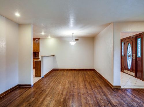 4221 Selkirk Dr, Fort Worth TX  76109-5330 exterior