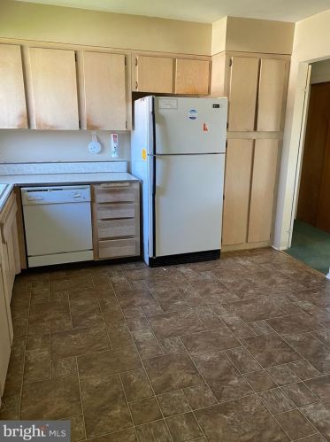 41 Bayberry Rd, Trenton NJ 08618-1023 exterior